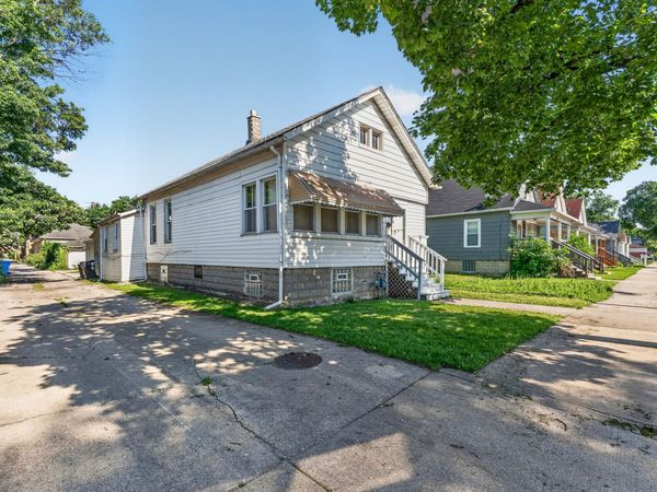 11715 S Wentworth Avenue , Chicago, IL 60628