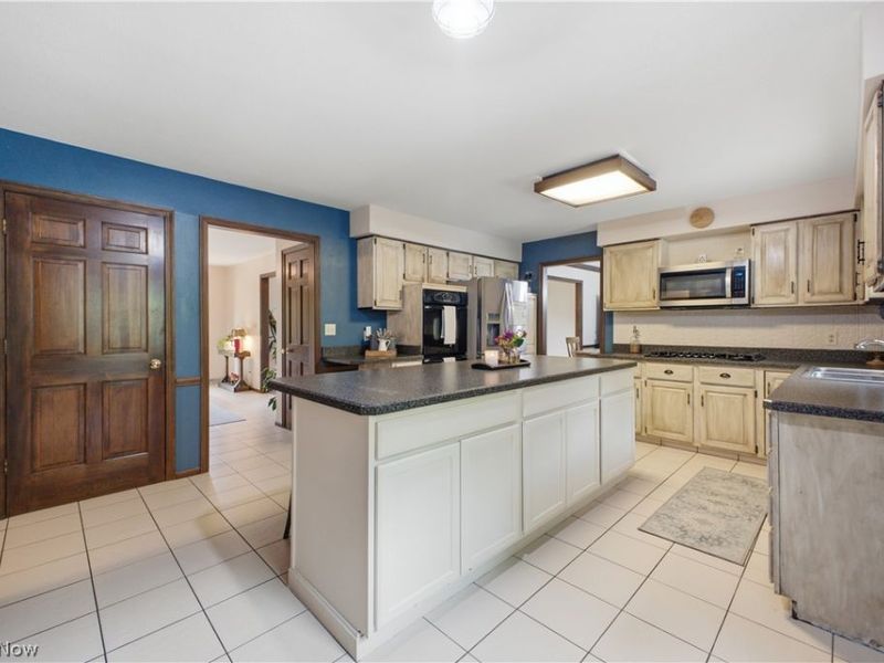 3218 Hummingbird Hill Drive, Poland, OH 44514 Photo 12