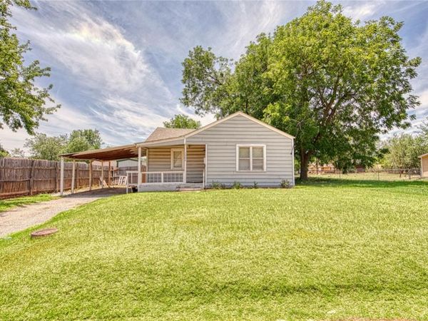 1204 W B Avenue, Elk City, OK 73644