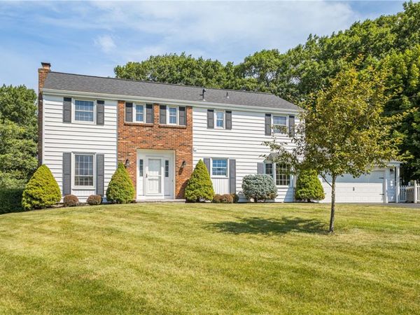 101 Hillcrest Drive , Victor, NY 14564