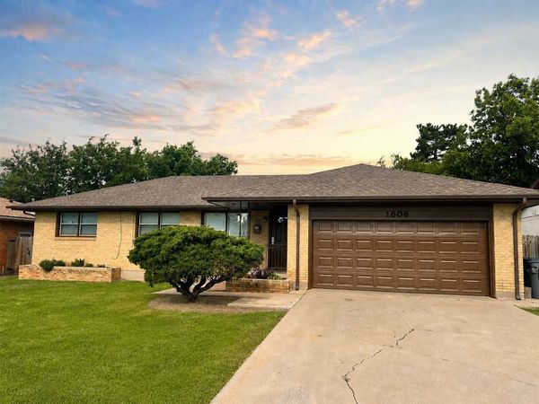 1606 NW 27th Street, Lawton, OK 73505