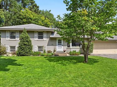 10925 Russell Avenue S, Bloomington, MN 55431