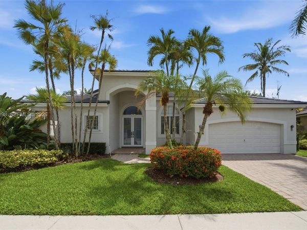 2542 Eagle Run Dr , Weston, FL 33327