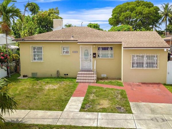 3080 SW 5th St , Miami, FL 33135