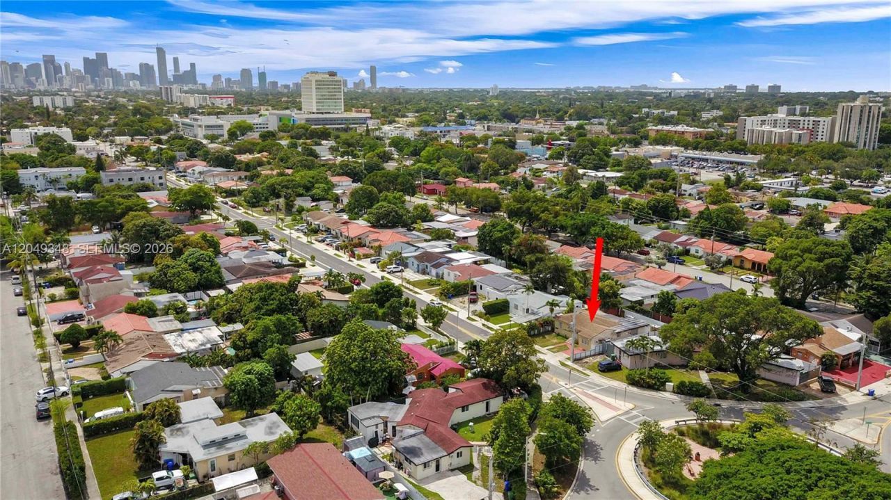 3080 SW 5th St , Miami, FL 33135 Photo