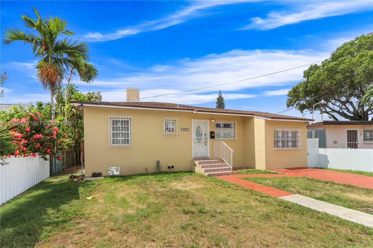3080 SW 5th St , Miami, FL 33135 Photo