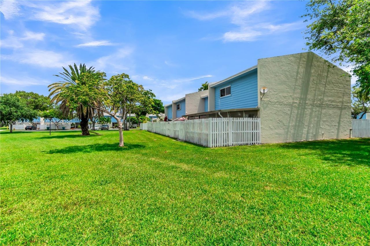 22334 SW 103rd Ct, Cutler Bay, FL 33190 Photo