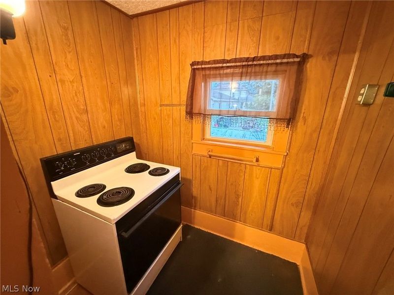 525 N Dawson Street, Uhrichsville, OH 44683 Photo 12