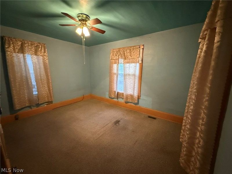 525 N Dawson Street, Uhrichsville, OH 44683 Photo 4