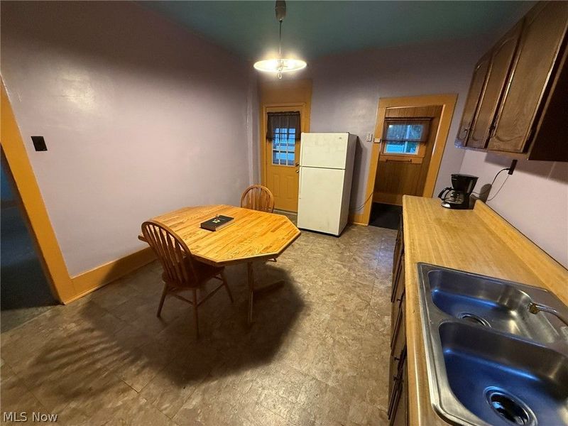 525 N Dawson Street, Uhrichsville, OH 44683 Photo 9