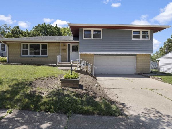 2219 24th Street, ROCKFORD, IL 61108