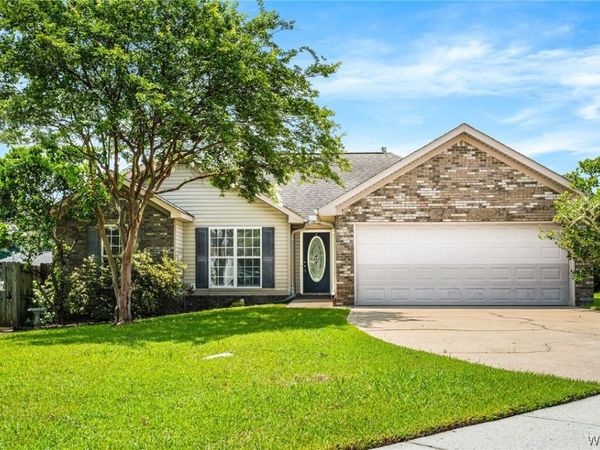 6207 Concord Place, Northport, AL 35473