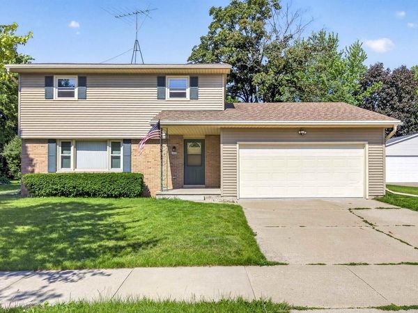 1235 S WESTHAVEN DRIVE, Oshkosh, WI 54904