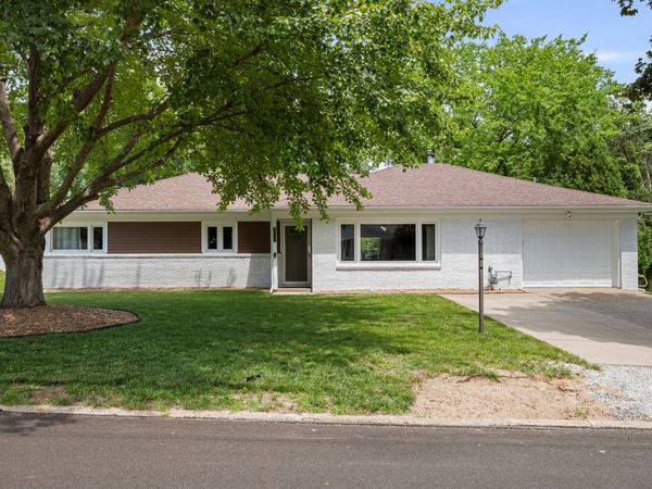 2517 37th Avenue , Rock Island, IL 61201
