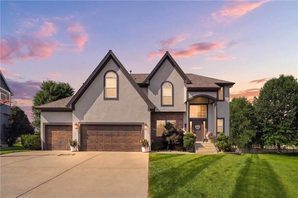1550 Carriage Circle, Liberty, MO 64068 Main Photo