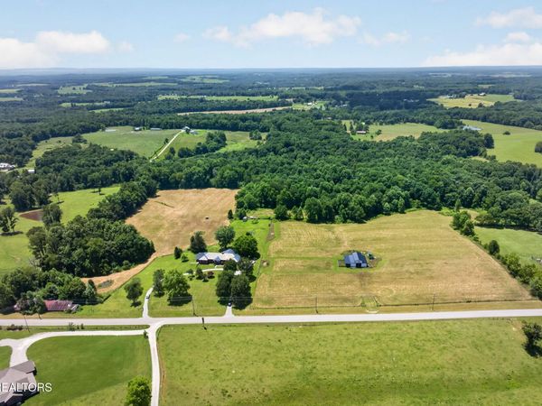 4160 Standing Rock Rd, Jamestown, TN 38556