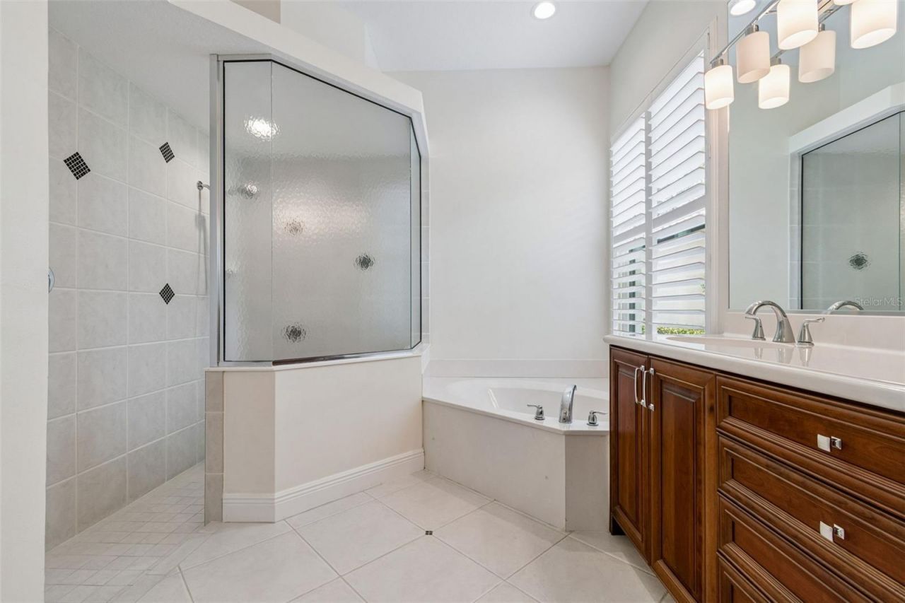 7222 Lake Forest Glen , Bradenton, FL 34202 Photo