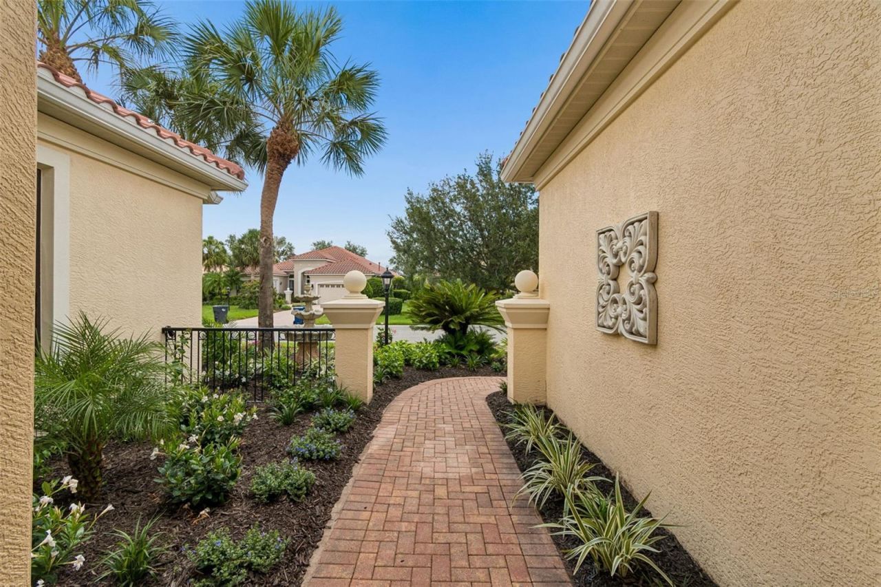 7222 Lake Forest Glen , Bradenton, FL 34202 Photo