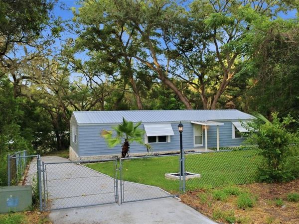 403 ACORN CIRCLE , FRUITLAND PARK, FL 34731