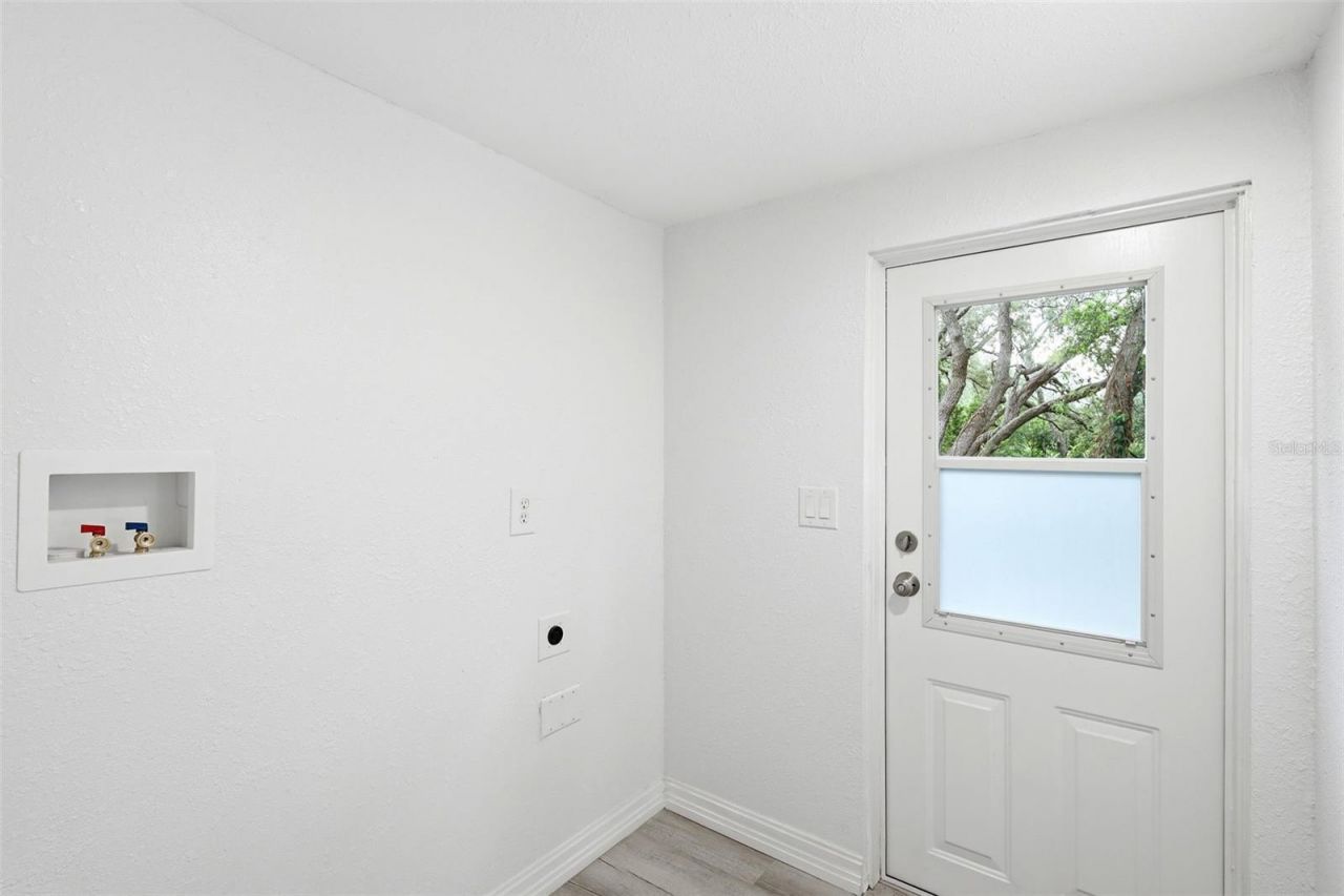 403 Acorn Circle , Fruitland Park, FL 34731 Photo