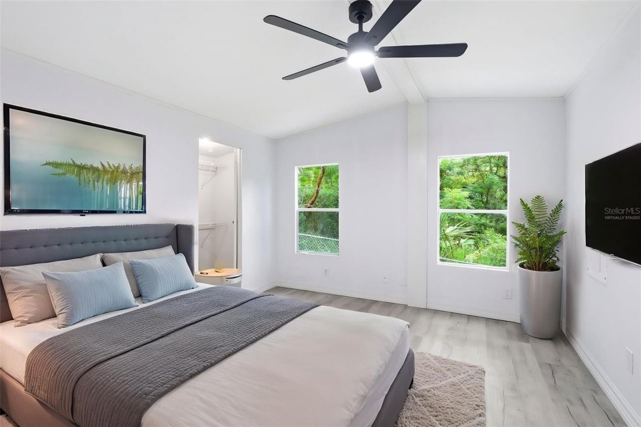 403 Acorn Circle , Fruitland Park, FL 34731 Photo