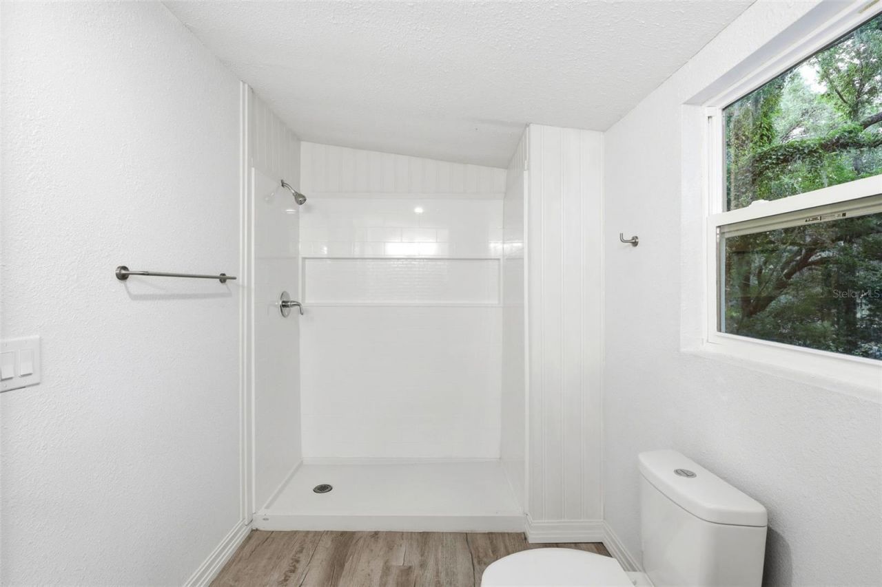 403 Acorn Circle , Fruitland Park, FL 34731 Photo