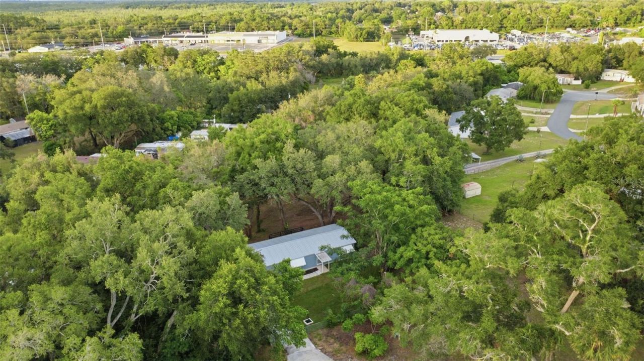 403 Acorn Circle , Fruitland Park, FL 34731 Photo