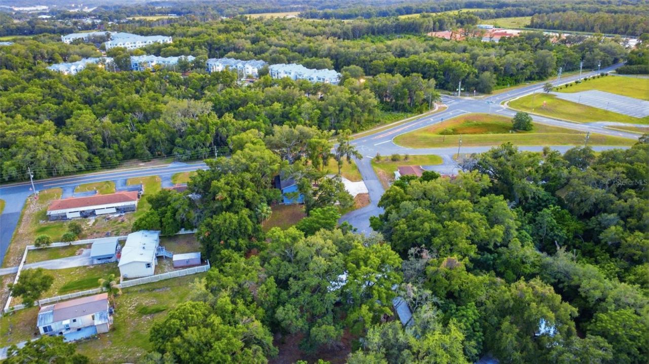 403 Acorn Circle , Fruitland Park, FL 34731 Photo