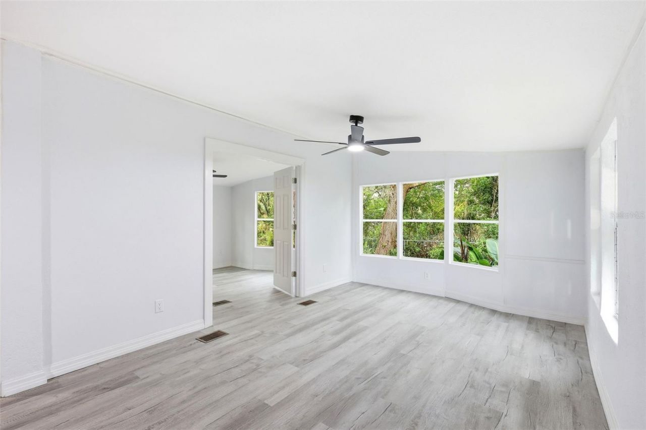 403 Acorn Circle , Fruitland Park, FL 34731 Photo