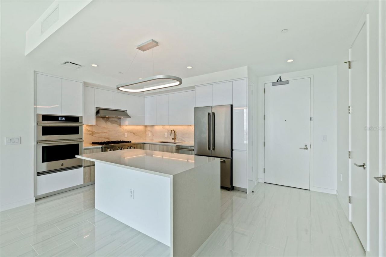 400 Central Avenue, Unit 1105, Saint Petersburg, FL 33701 Photo