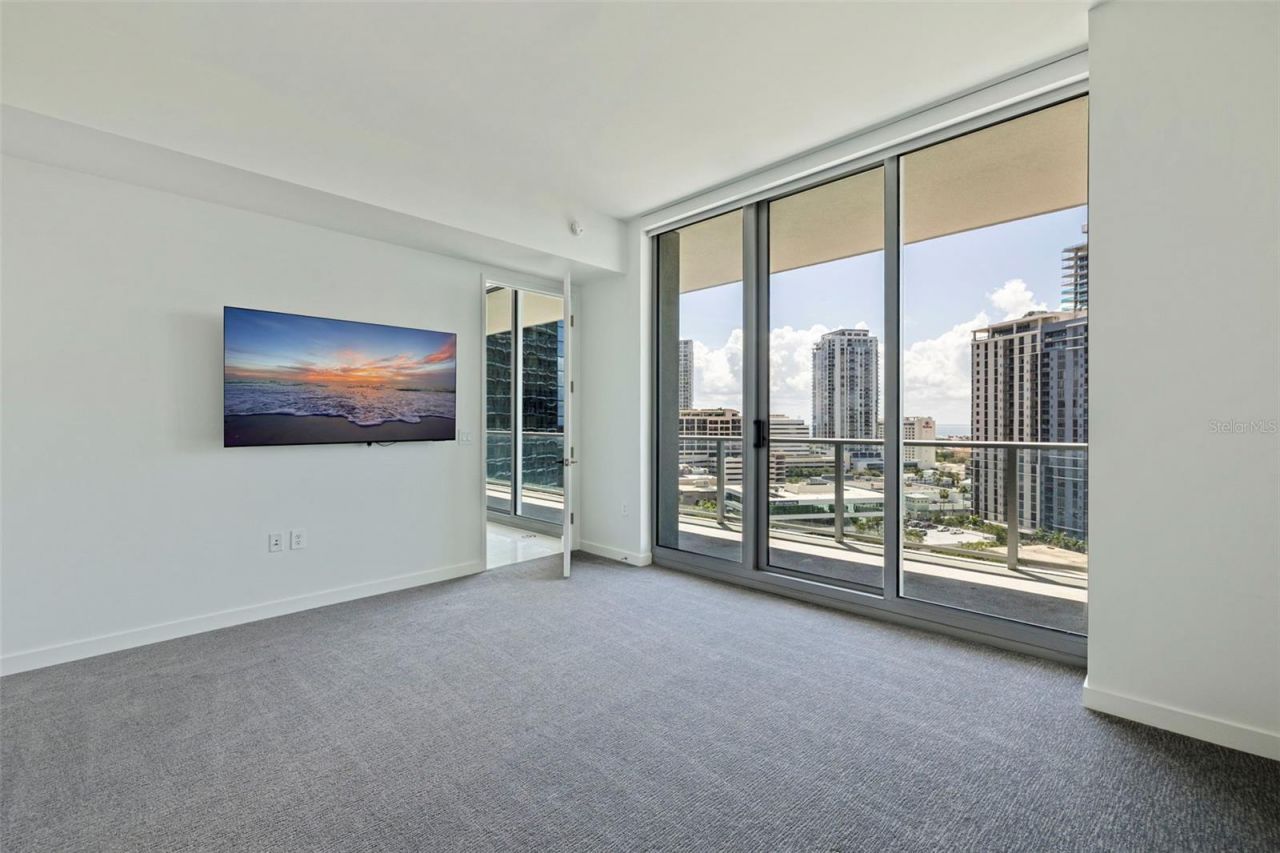 400 Central Avenue, Unit 1105, Saint Petersburg, FL 33701 Photo