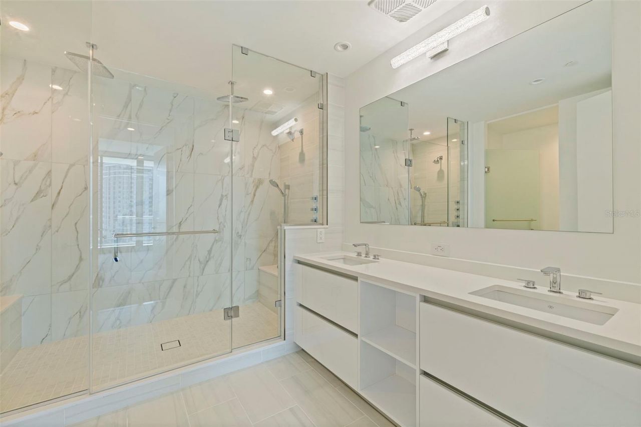 400 Central Avenue, Unit 1105, Saint Petersburg, FL 33701 Photo
