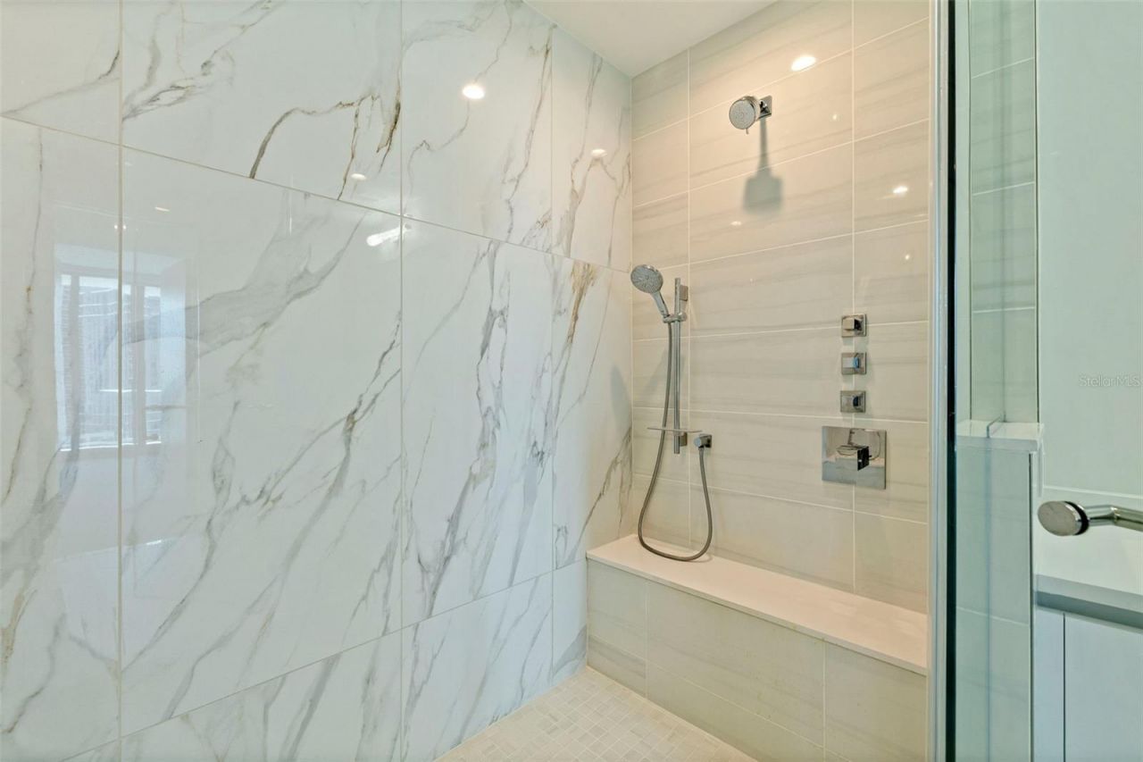 400 Central Avenue, Unit 1105, Saint Petersburg, FL 33701 Photo