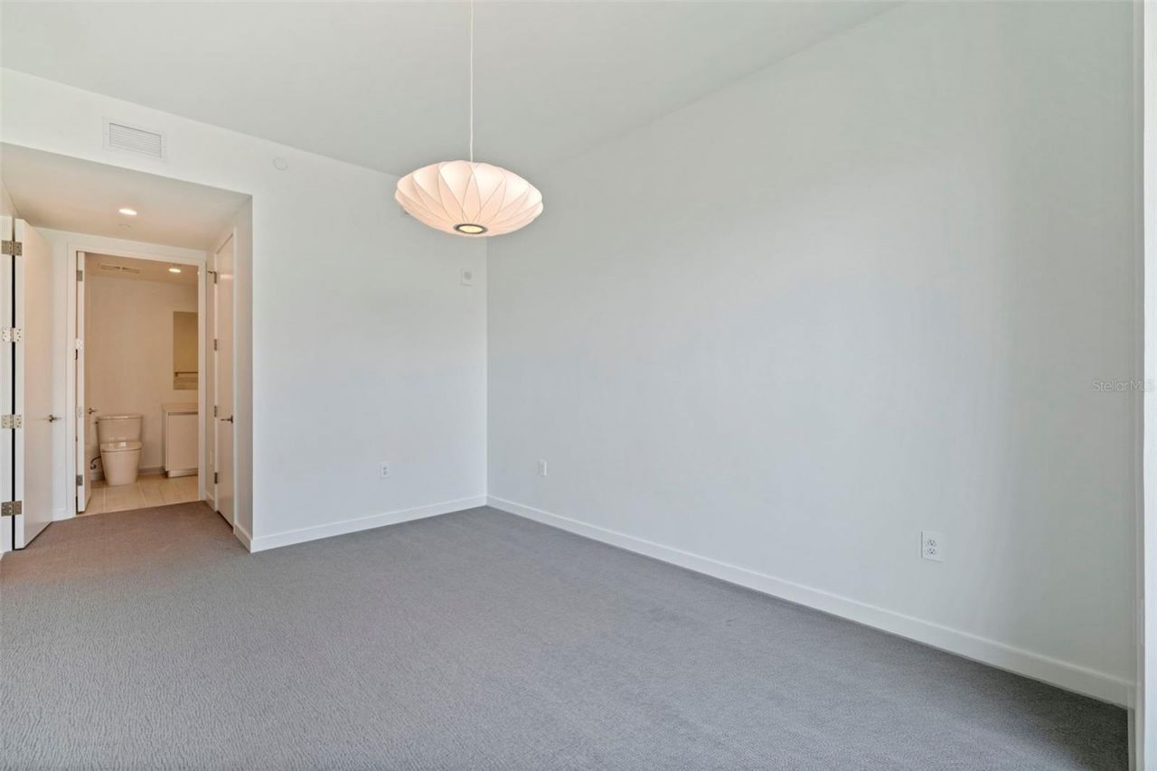 400 Central Avenue, Unit 1105, Saint Petersburg, FL 33701 Photo