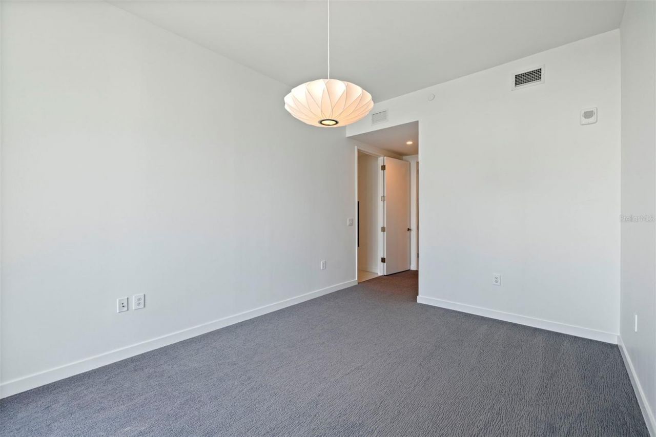 400 Central Avenue, Unit 1105, Saint Petersburg, FL 33701 Photo