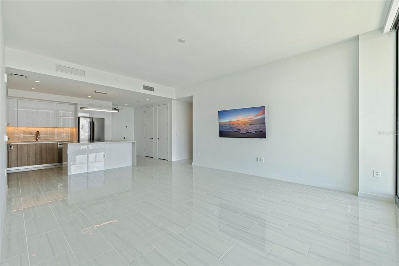 400 Central Avenue, Unit 1105, Saint Petersburg, FL 33701 Photo