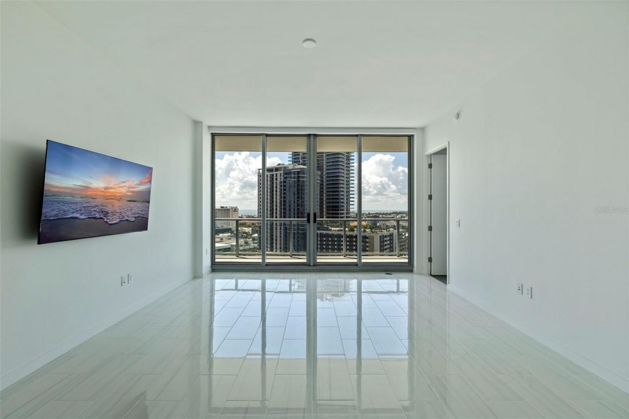 400 Central Avenue, Unit 1105, Saint Petersburg, FL 33701 Photo