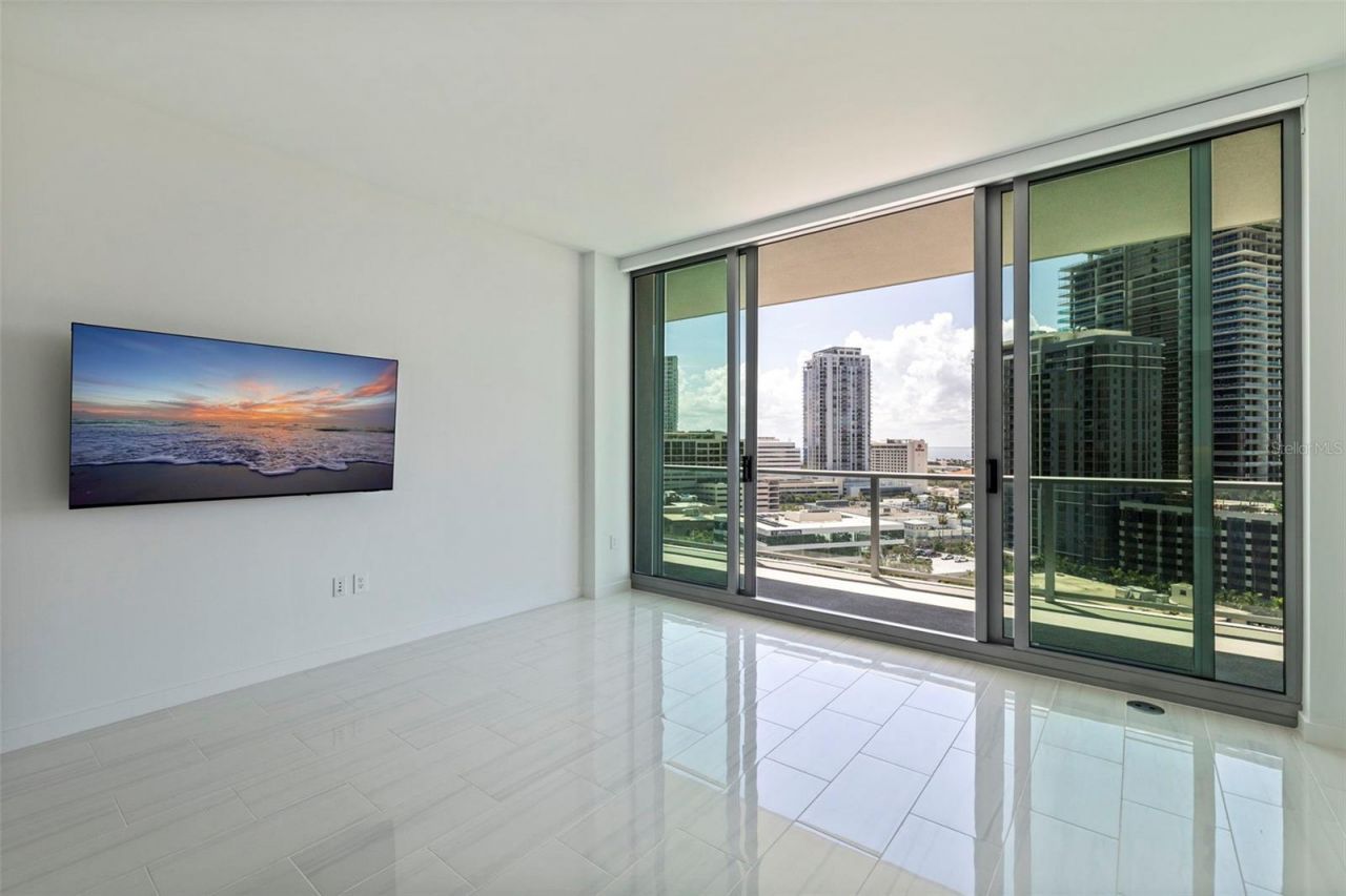 400 Central Avenue, Unit 1105, Saint Petersburg, FL 33701 Photo