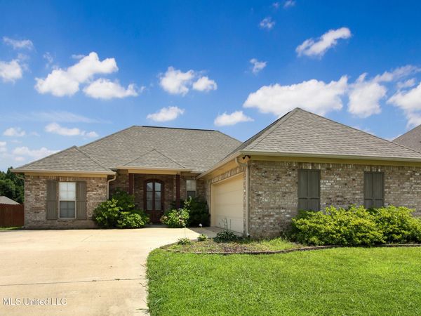 203 Buttonwood Lane, Canton, MS 39046