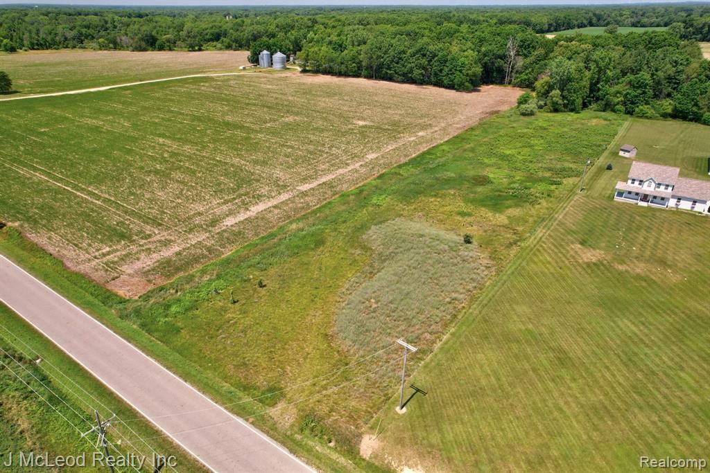 5160 Barnes Road, Millington Township, MI 48746 Main Photo