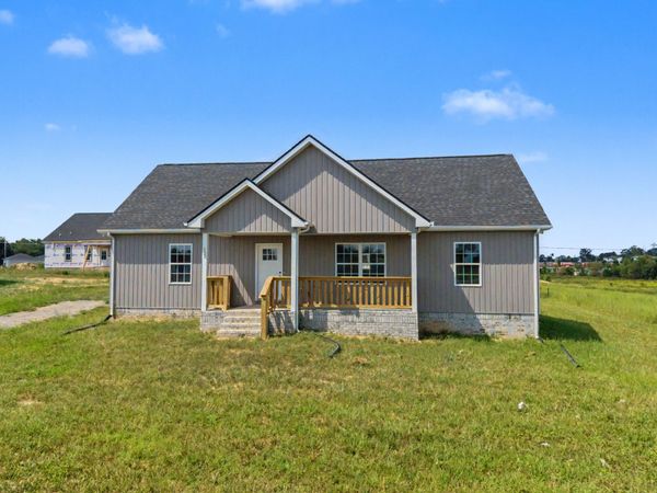137 Martha Circle, Lafayette, TN 37083