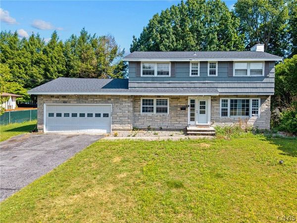 208 Manor Drive , Syracuse, NY 13212