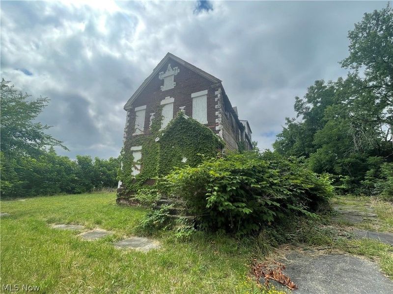 12808 Kinsman Road, Cleveland, OH 44120 Photo 4
