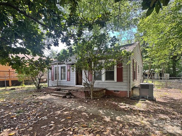 2806 Royal Avenue , Kannapolis, NC 28083