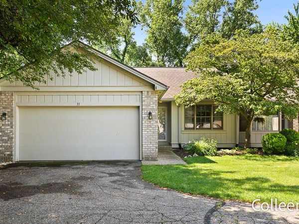 31 Skyline Circle NW, Grand Rapids, MI 49504