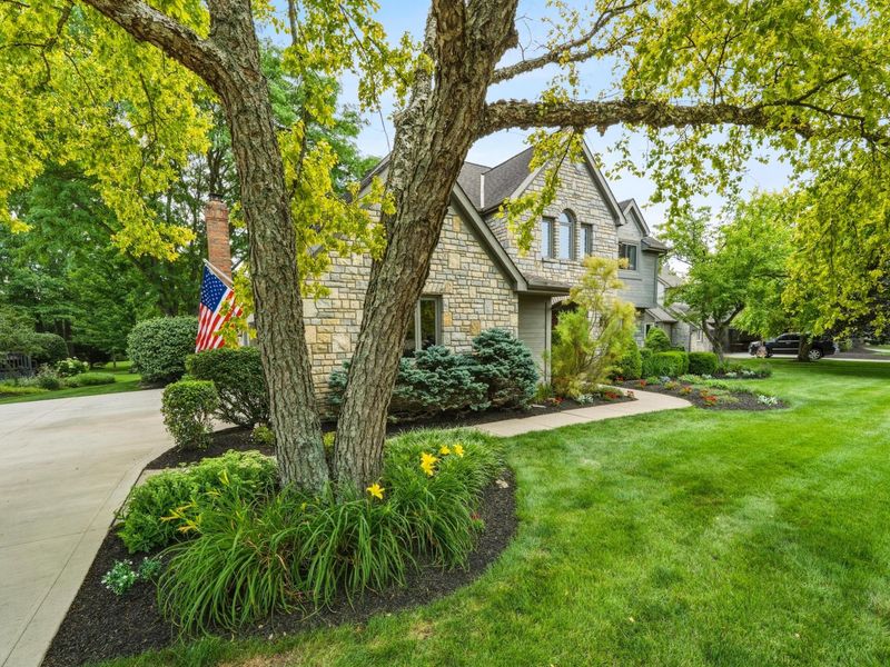 6235 Inverurie Drive W, Dublin, OH 43017 Photo 3