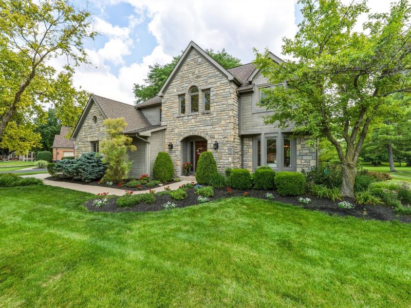 6235 Inverurie Drive W, Dublin, OH 43017 Photo 4