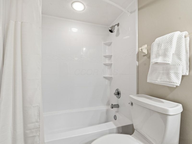 6235 Inverurie Drive W, Dublin, OH 43017 Photo 46