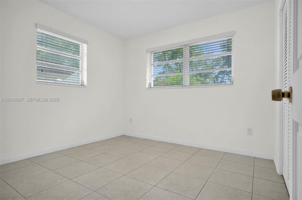 14375 Lake Candlewood Ct , Miami Lakes, FL 33014 Photo