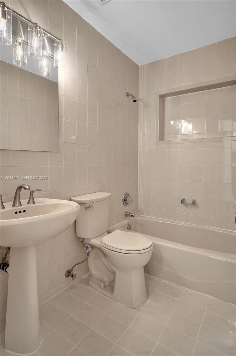 14375 Lake Candlewood Ct , Miami Lakes, FL 33014 Photo